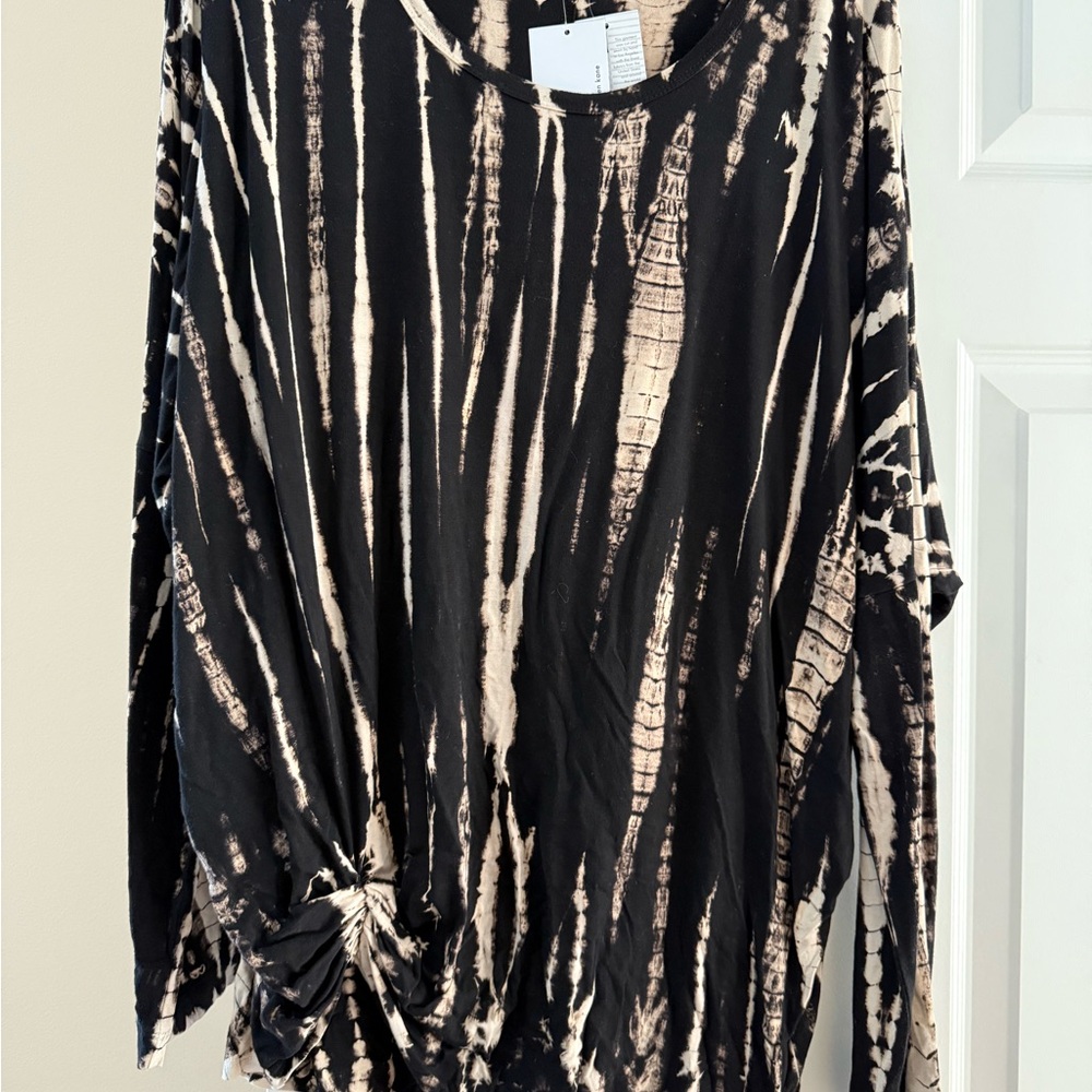 Stylish Black and Cream Women's Top